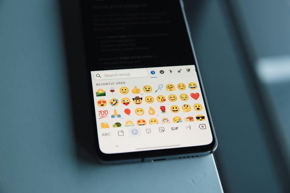 Emoji; WhatsApp. Photo: Unsplash.