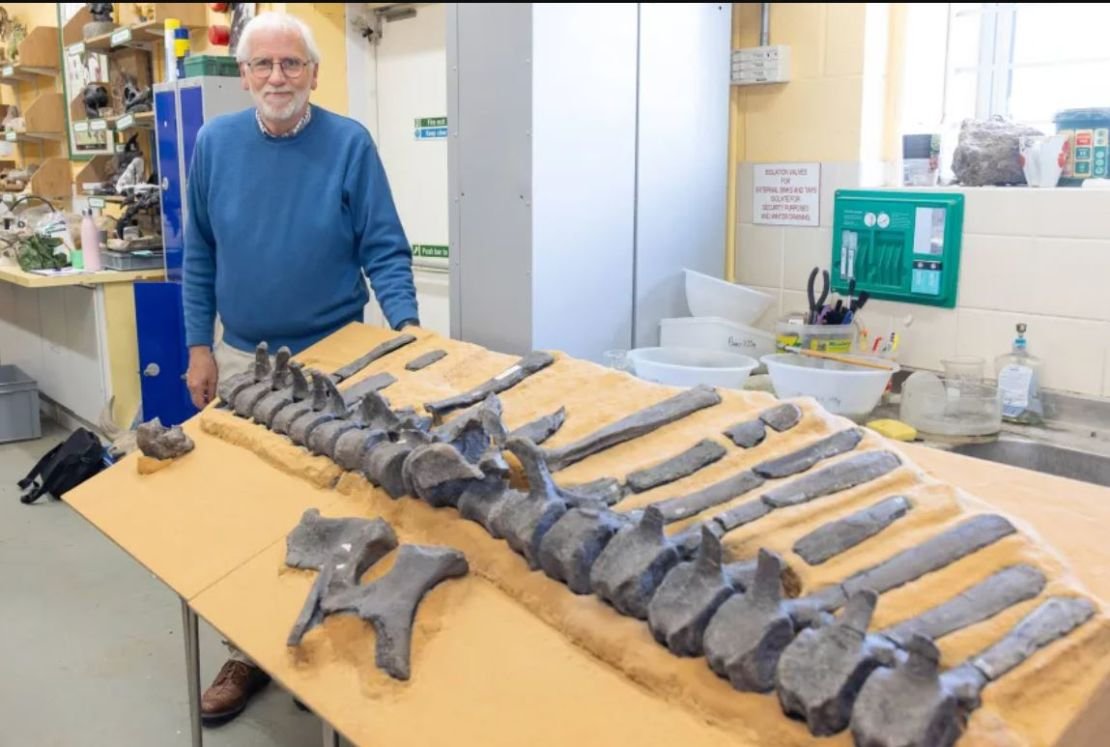 Jeremy Lockwood, photographed with the spine istiorachis macorturae.