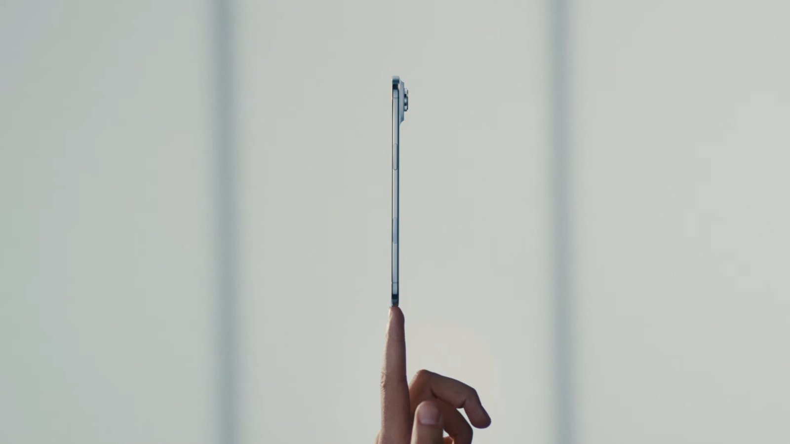 New iPhone Air.