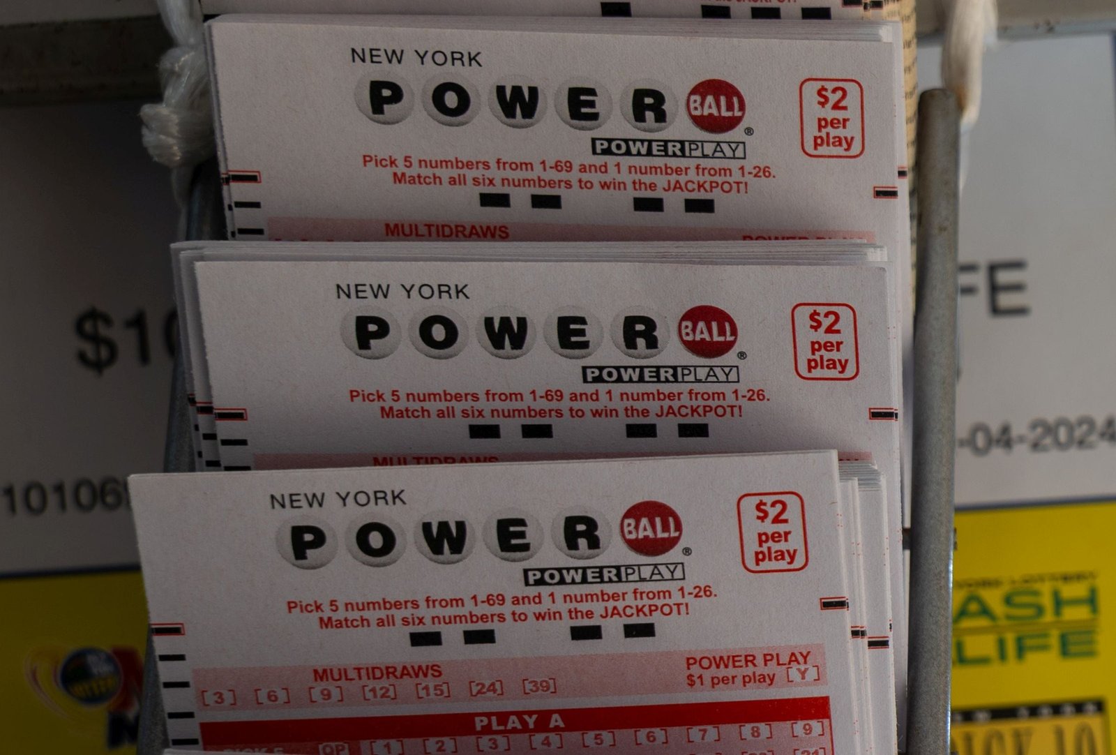 Ticket sales limit on Powerball varies depending on the sale jurisdiction. (Photo: Spencer Platt / Getty Images)