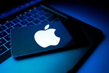 Apple revolutionizes with iOS