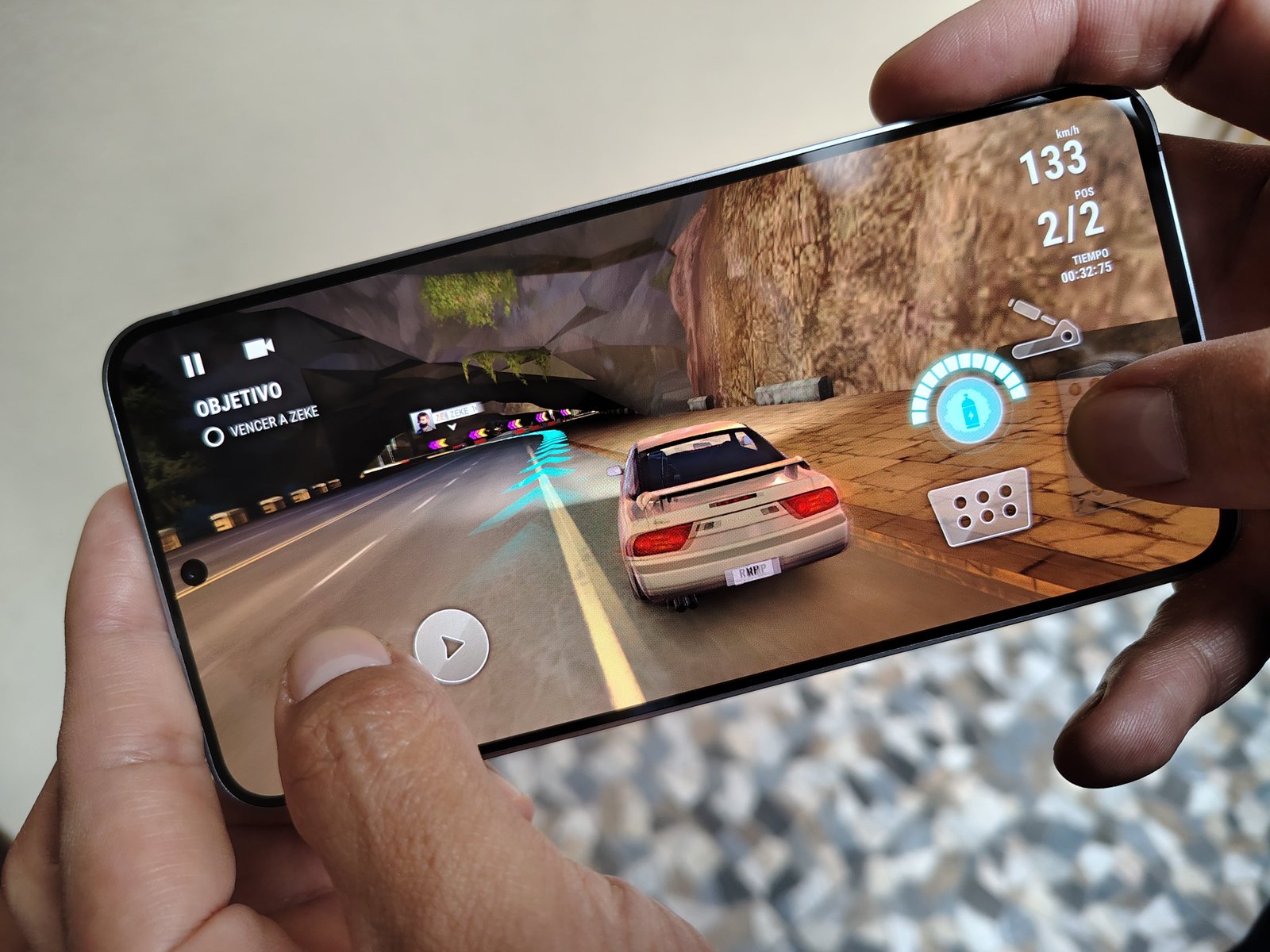 The Galaxy S25FE has excellent performance in video games. 