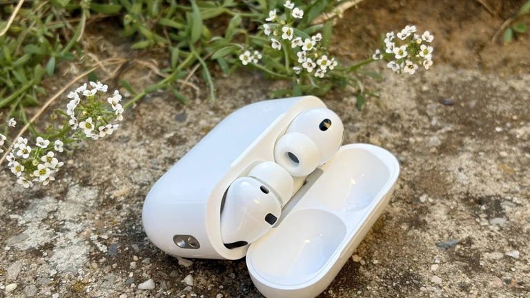 On Black Friday, AirPods Pro 3 plummeted to an all-time low