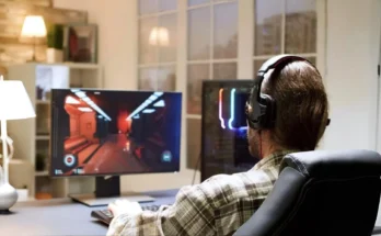 A chart comparing the BMI and sleep quality of low, moderate, and high frequency video gamers.